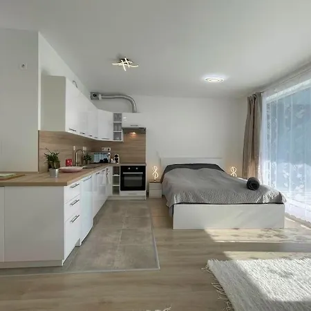 Brand New Danube W Balcony And Free Parking Budapest