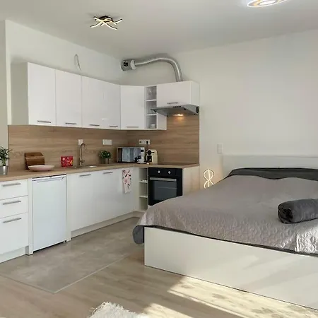 Brand New Danube W Balcony And Free Parking * Budapest
