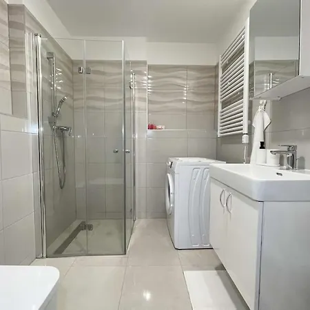 Brand New Danube W Balcony And Free Parking Budapest